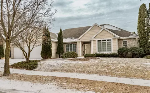 419 Eagle Ln SW, Rochester, MN 55902