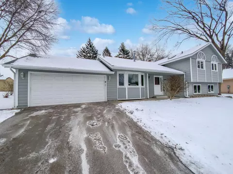 12605 33rd Ave S, Burnsville, MN 55337