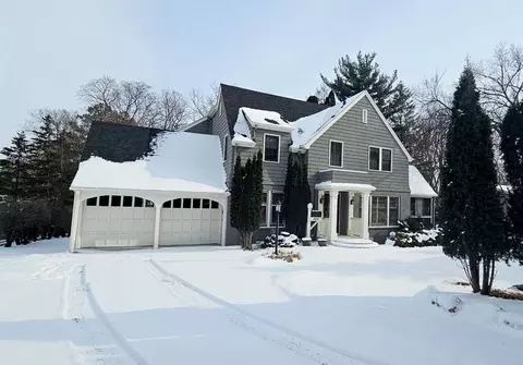 509 Blake Rd S, Hopkins, MN 55343