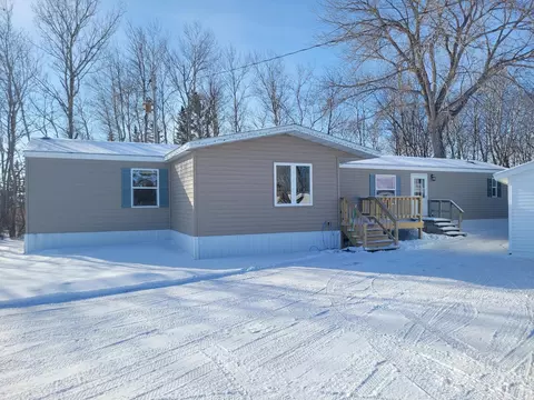 13508 310th St NW, Newfolden, MN 56738