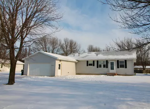 2312 Williams Pkwy SW, Willmar, MN 56201