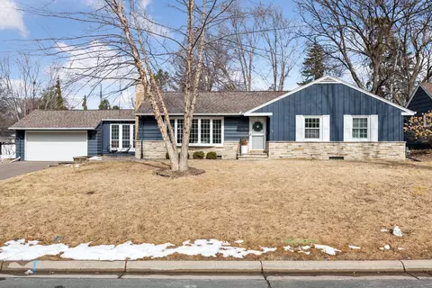5016 Yvonne Ter, Edina, MN 55436