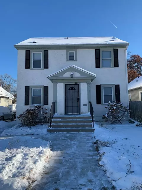 2710 Thomas Ave N, Minneapolis, MN 55411