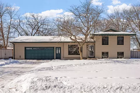 289 117th Ln NE, Blaine, MN 55434