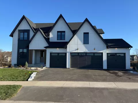 10334 Peony Ln N, Maple Grove, MN 55311