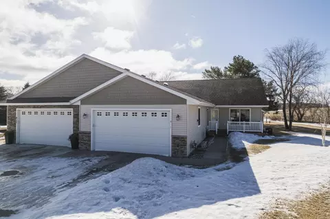 913 Lake Forest Cir, Detroit Lakes, MN 56501