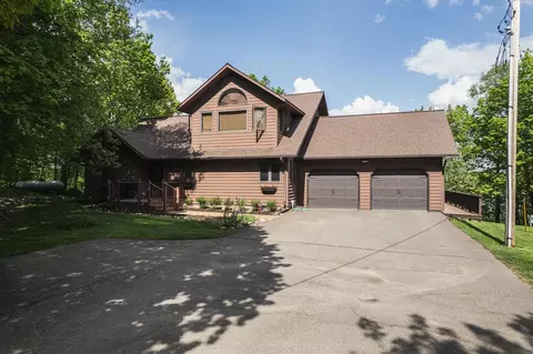 31628 SW Pickerel Lake Rd, Detroit Lakes, MN 56501
