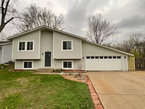 2255 William Tell Rd, Saint Paul, MN 55119