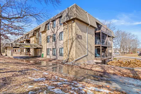 3431 Kent St #710, Shoreview, MN 55126