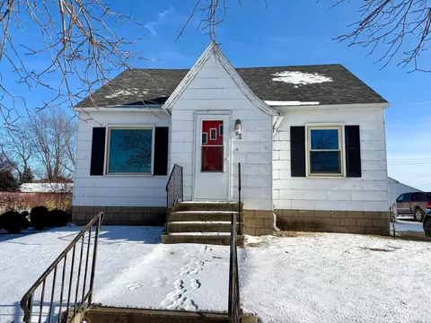 80 Vernon Ave, Morgan, MN 56266