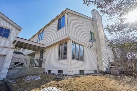 331 Elan Ct #125F, Woodbury, MN 55125