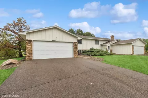 2528 Birchview Ln, Minnetonka, MN 55305