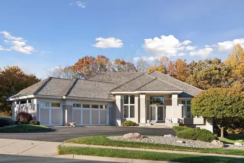7820 W 95th St, Bloomington, MN 55438