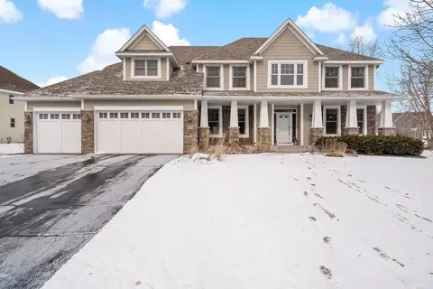 9239 Gateway Ln, Eden Prairie, MN 55347
