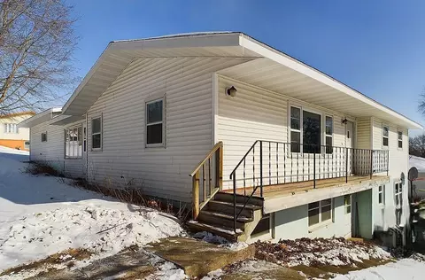 300 E 8 12 St, Starbuck, MN 56381
