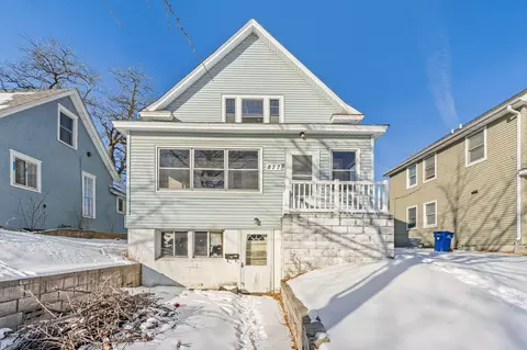 877 Desoto St, Saint Paul, MN 55130