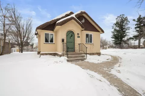 224 SE 3rd Ave, Grand Rapids, MN 55744