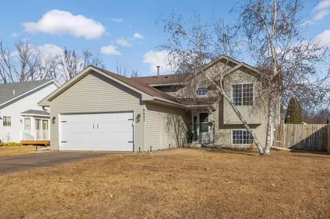 9647 Hale Ave S, Cottage Grove, MN 55016