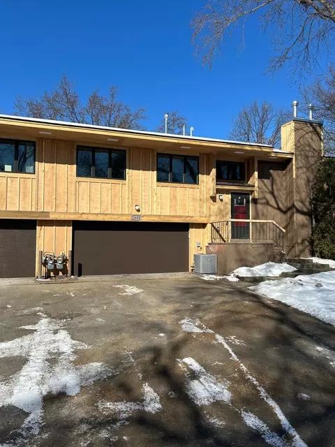 2623 Aspen Ct, White Bear Lake, MN 55110