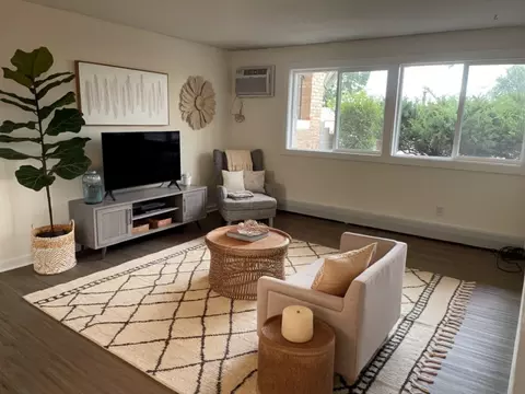 7316 W 22nd St #102, Saint Louis Park, MN 55426