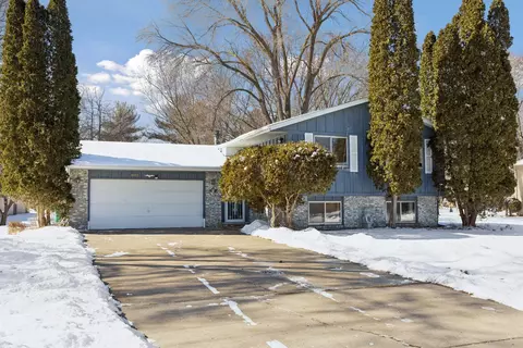 8443 Fairfield Rd, Brooklyn Park, MN 55444