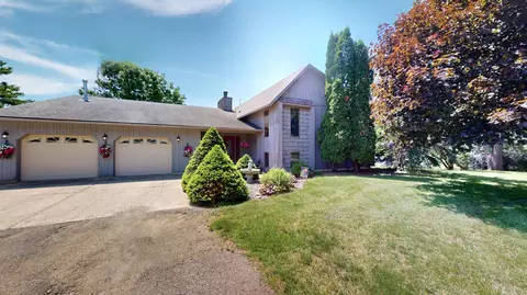 1650 Hammer Rd, Albert Lea, MN 56007