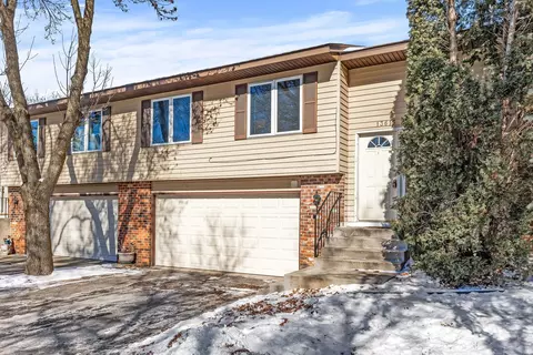 13615 Knox Dr, Burnsville, MN 55337