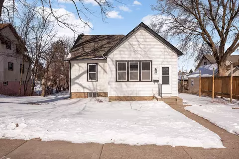 93 Winona St E, Saint Paul, MN 55107