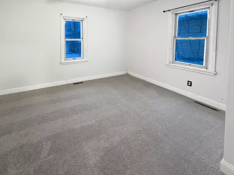 939 Juno Ave, Saint Paul, MN 55102 photo 5