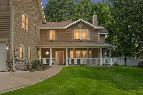 4997 Johnson Ave #102, White Bear Lake, MN 55110