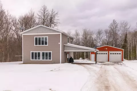 11991 Lindquist Rd, Hibbing, MN 55746