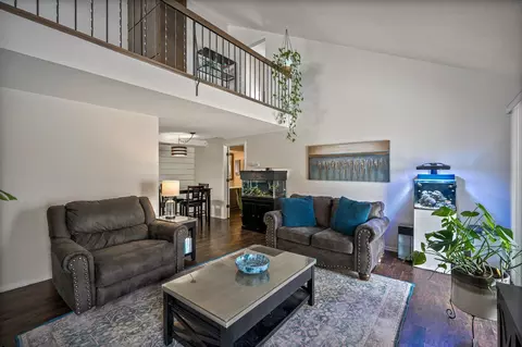 2202 Tamarin Trl, Golden Valley, MN 55427