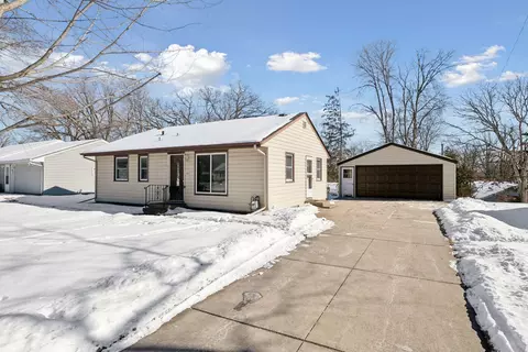 5856 Rhode Island Ave N, Crystal, MN 55428