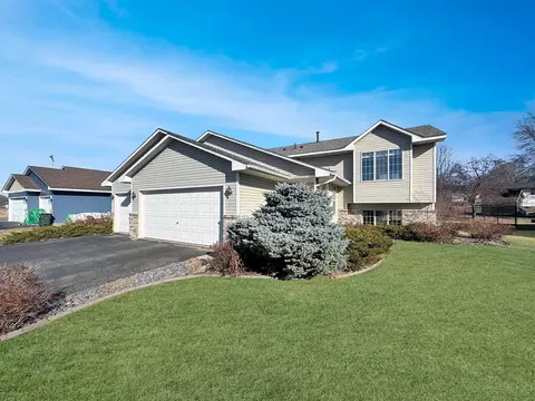 9192 Fallon Dr NE, Monticello, MN 55362