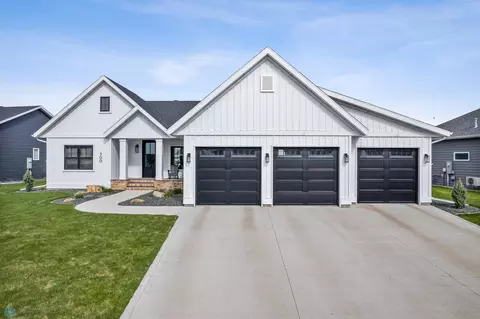 300 25th Ave E, West Fargo, ND 58078