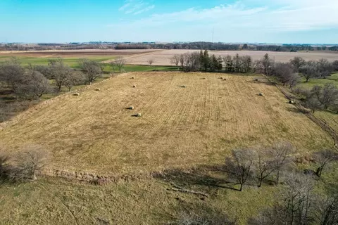 1861 Lark Ave, Hampton, IA 50441 photo 4