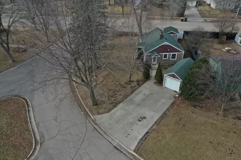 1034 Hill Rd, Willmar, MN 56201