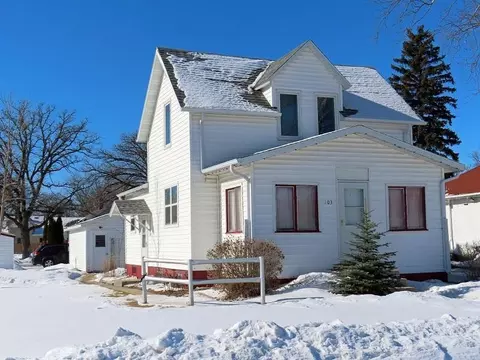 103 Tindolph Ave N, Thief River Falls, MN 56701