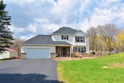 548 Trillium Ln, Hudson, WI 54016
