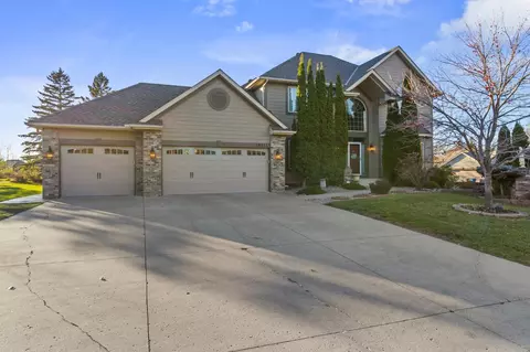 18111 Jarl Ct, Lakeville, MN 55044