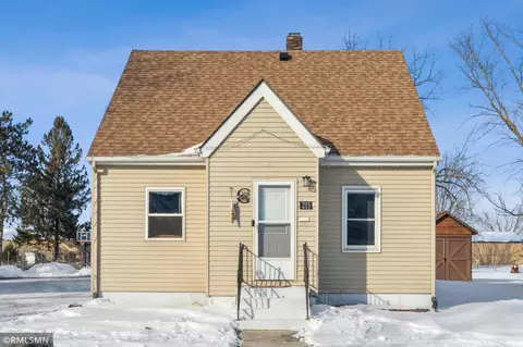 215 N 4th St, New Richmond, WI 54017