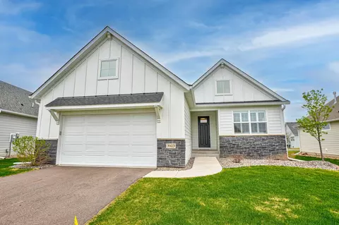 3923 Kokanee Ln N, Lake Elmo, MN 55042