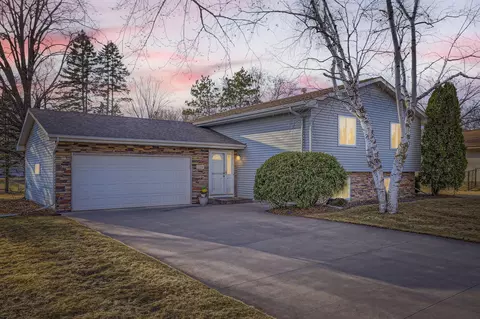 5109 Sunnyside Rd, Mounds View, MN 55112