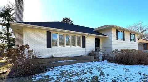 5137 Meadow Rdg, Edina, MN 55439