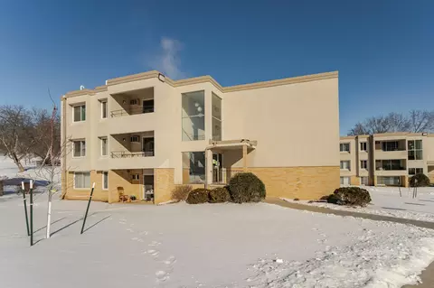 1923 Viking Dr NW #22, Rochester, MN 55901
