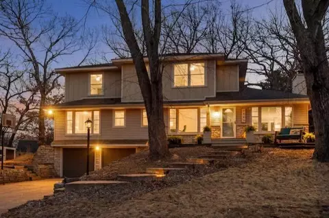 1541 Oak Ave, Arden Hills, MN 55112