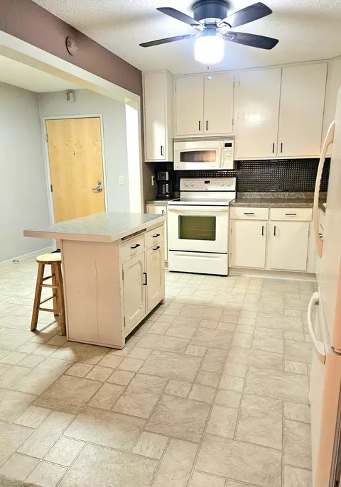 3155 Coachman Rd #463, Eagan, MN 55121 photo 3