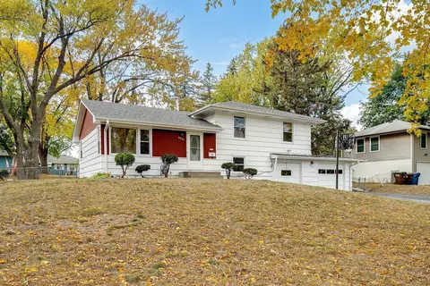 9042 Emerson Ave S, Bloomington, MN 55420