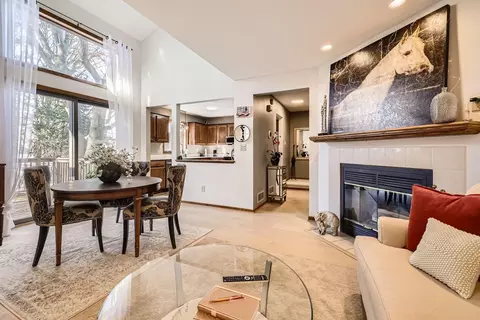 2354 Springside Dr E, Maplewood, MN 55119