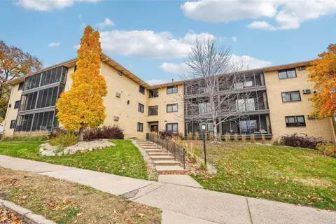 5545 Chicago Ave #205, Minneapolis, MN 55417